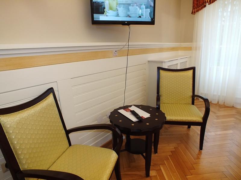 Dom Pracy Tworczej Hotel Goluchow ภายนอก รูปภาพ