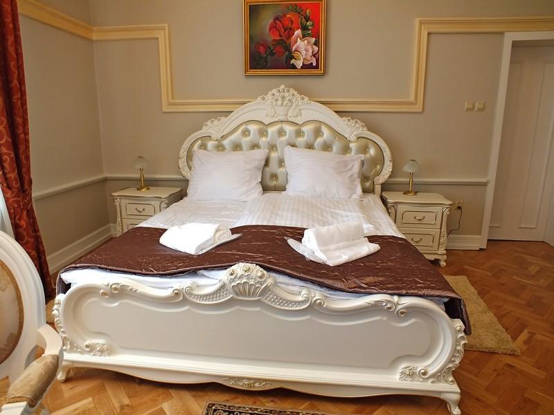 Dom Pracy Tworczej Hotel Goluchow ภายนอก รูปภาพ